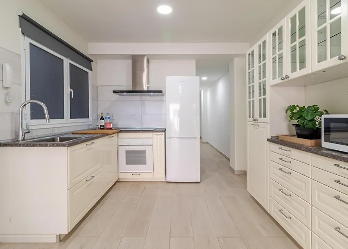 Διαμέρισμα Cozy Family House *